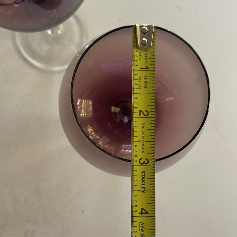 Glass - Picture 2 of 3